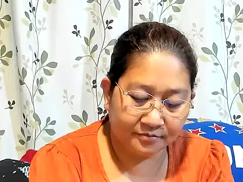 hotchubby88 online show from 09-15-25, 10:59