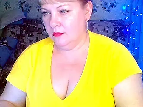 Snapshot of FlowerButterf chatting on 12-16-24, 07:43 FlowerButterf online show from 12-16-24, 07:43