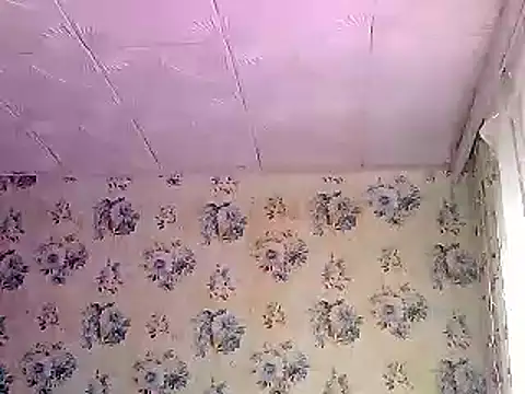 Snapshot of FlowerButterf chatting on 12-18-24, 07:47 FlowerButterf online show from 12-18-24, 07:47