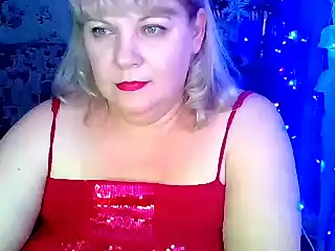 Snapshot of FlowerButterf chatting on 12-25-24, 08:07 FlowerButterf online show from 12-25-24, 08:07