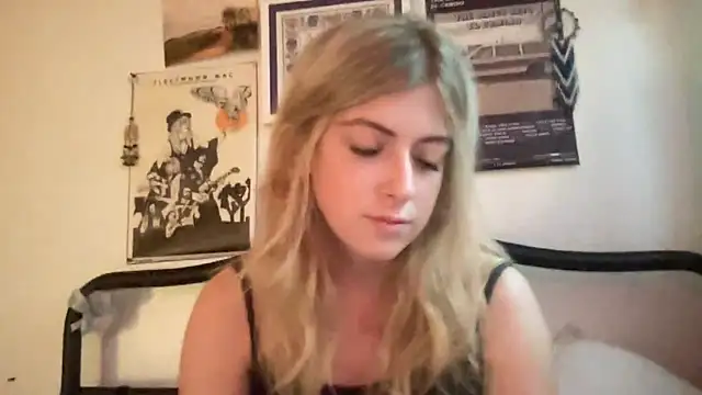 sinfulblonde1 online show from 02-18-25, 10:58