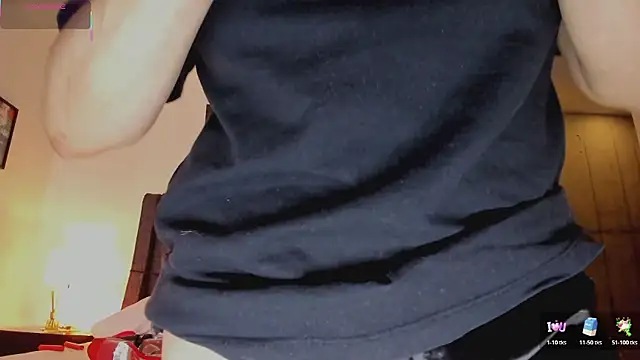 Snapshot of Skay_Hot chatting on 01-17-26, 09:40 Skay Hot online show from 01-17-26, 09:40