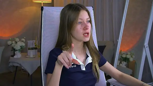 EveMundie online show from 02-25-26, 06:23