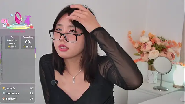 Snapshot of HitomiAoki chatting on 03-10-25, 05:50 HitomiAoki online show from 03-10-25, 05:50