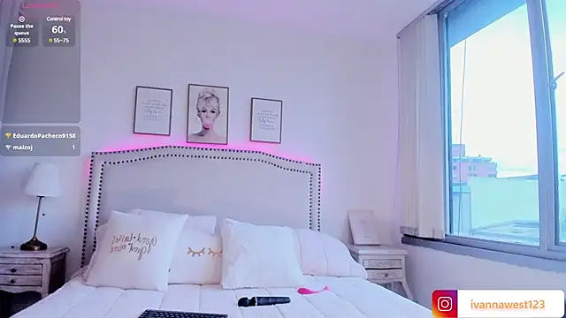 Snapshot of Ivanna_West chatting on 03-20-25, 06:09 Ivanna West online show from 03-20-25, 06:09