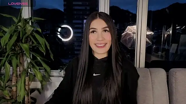 Snapshot of Ivanna_West chatting on 09-18-25, 10:39 Ivanna West online show from 09-18-25, 10:39