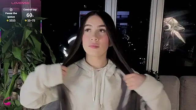 Snapshot of Ivanna_West chatting on 09-30-25, 10:20 Ivanna West online show from 09-30-25, 10:20