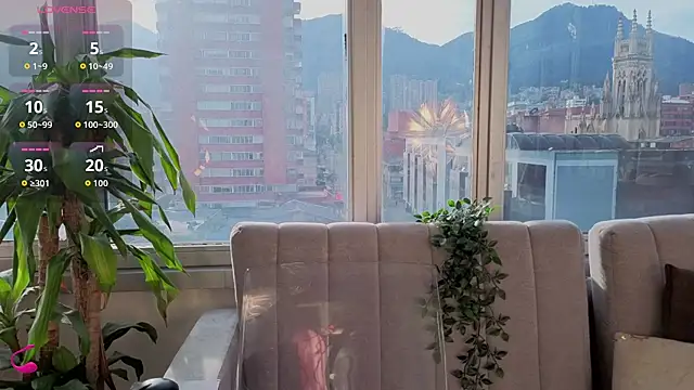 Snapshot of Ivanna_West chatting on 10-06-25, 11:51 Ivanna West online show from 10-06-25, 11:51