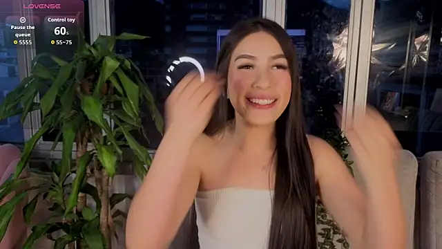 Snapshot of Ivanna_West chatting on 10-07-25, 10:34 Ivanna West online show from 10-07-25, 10:34