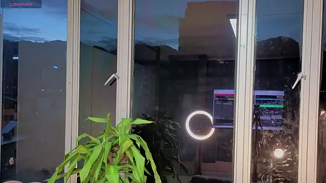 Snapshot of Ivanna_West chatting on 10-09-25, 10:24 Ivanna West online show from 10-09-25, 10:24