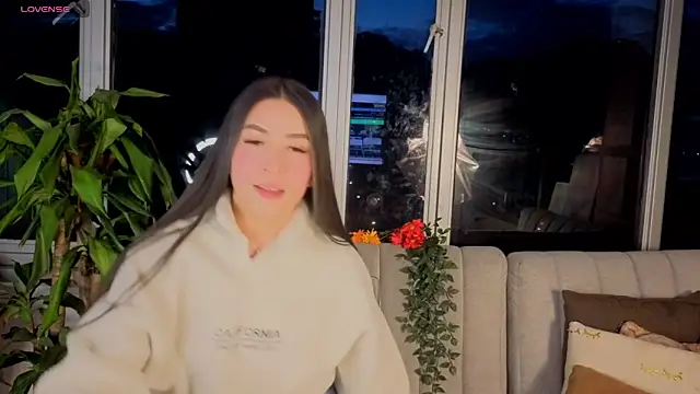 Snapshot of Ivanna_West chatting on 10-10-25, 10:25 Ivanna West online show from 10-10-25, 10:25