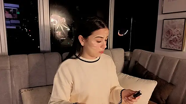 Snapshot of Ivanna_West chatting on 12-02-25, 10:09 Ivanna West online show from 12-02-25, 10:09