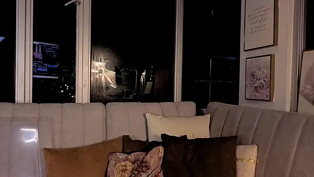 Snapshot of Ivanna_West chatting on 12-03-25, 10:02 Ivanna West online show from 12-03-25, 10:02