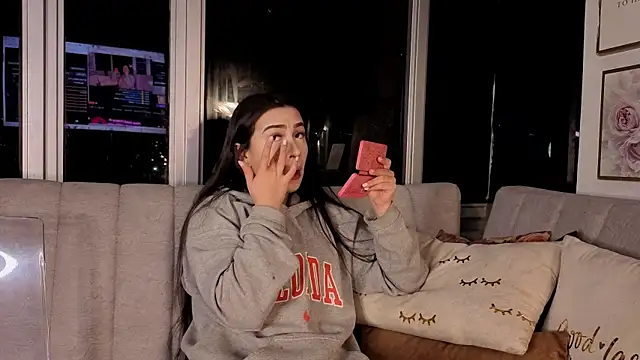 Snapshot of Ivanna_West chatting on 12-04-25, 10:02 Ivanna West online show from 12-04-25, 10:02