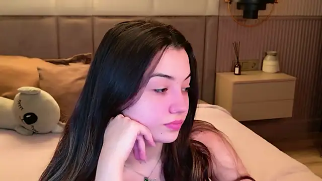 Alice Deleon online show from 11-16-25, 10:54