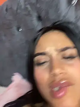 Emily sharlot online show from 12-20-25, 11:39