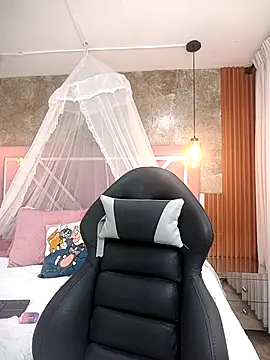 EmmaSulivan online show from 09-25-25, 12:31