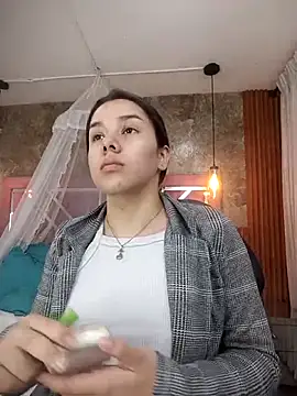 EmmaSulivan online show from 10-01-25, 12:00