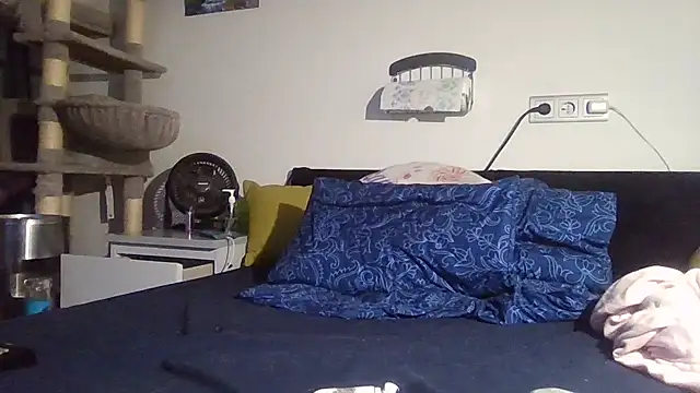 Snapshot of Miss_candymandy chatting on 10-16-25, 09:38 Miss candymandy online show from 10-16-25, 09:38