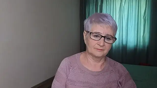 Sandra Snowflake online show from 10-14-25, 11:11