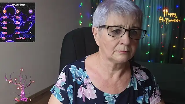 Sandra Snowflake online show from 10-28-25, 07:56