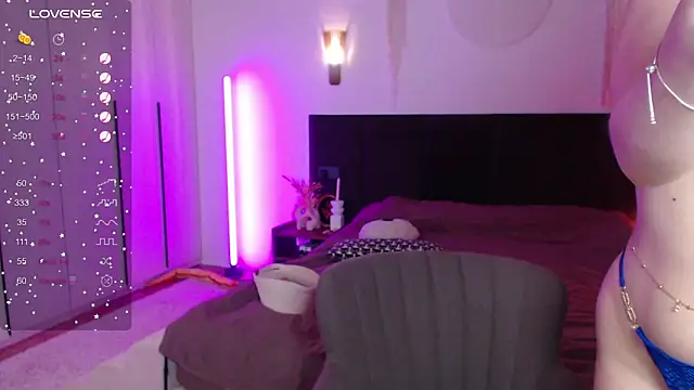 LunaticaBae online show from 03-01-25, 01:11