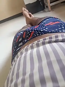 Snapshot of robis12314 chatting on 09-14-25, 04:33 robis12314 online show from 09-14-25, 04:33