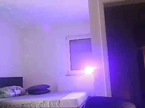 Snapshot of Crasy-Sibel-HH chatting on 03-19-25, 02:24 Crasy-Sibel-HH online show from 03-19-25, 02:24