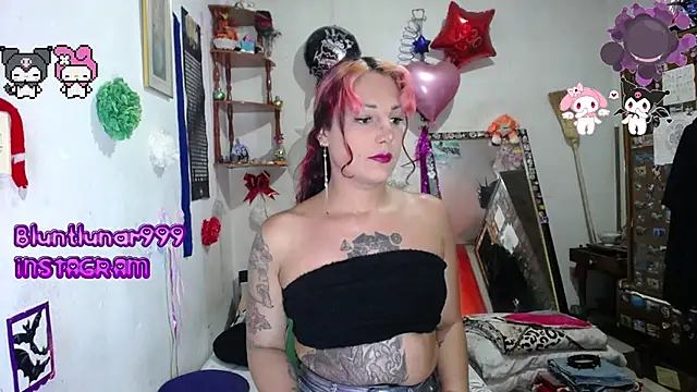Snapshot of purplekattlyn chatting on 02-22-25, 06:30 purplekattlyn online show from 02-22-25, 06:30