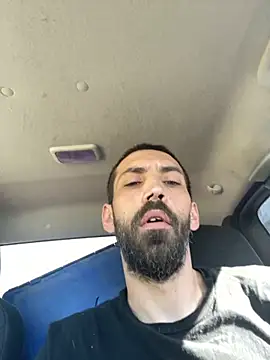 Snapshot of QueenM3 chatting on 09-10-25, 04:18 QueenM3 online show from 09-10-25, 04:18