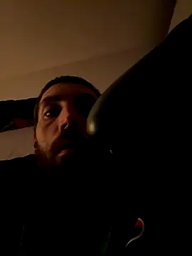 Snapshot of QueenM3 chatting on 10-09-25, 07:06 QueenM3 online show from 10-09-25, 07:06