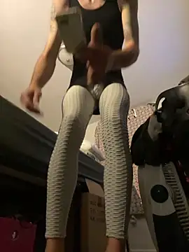 Snapshot of QueenM3 chatting on 11-10-25, 03:27 QueenM3 online show from 11-10-25, 03:27