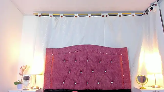 Snapshot of ValentinaGuerra chatting on 10-05-25, 01:37 ValentinaGuerra online show from 10-05-25, 01:37