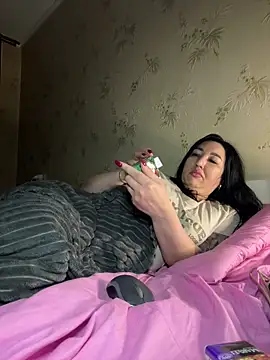 Naughtbaby 2025 online show from 02-06-26, 03:55