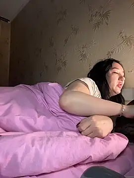 Naughtbaby 2025 online show from 02-15-26, 11:45