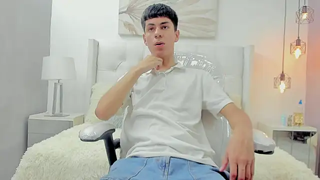 Snapshot of Johann_sex chatting on 05-28-26, 06:16 Johann sex online show from 05-28-26, 06:16