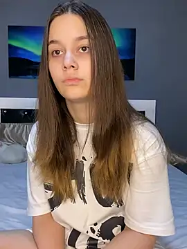 Snapshot of Siena_Amaris chatting on 02-22-25, 07:58 Siena Amaris online show from 02-22-25, 07:58