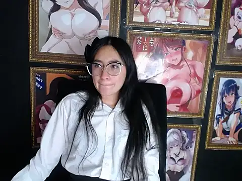 Snapshot of Arielle_lov chatting on 02-18-25, 02:38 Arielle lov online show from 02-18-25, 02:38