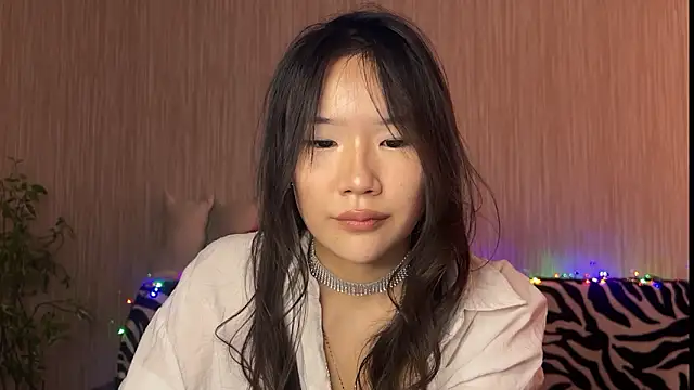 Snapshot of Asian_Vi chatting on 03-09-25, 08:07 Asian Vi online show from 03-09-25, 08:07