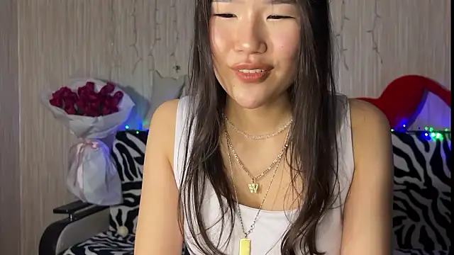 Snapshot of Asian_Vi chatting on 03-11-25, 05:13 Asian Vi online show from 03-11-25, 05:13