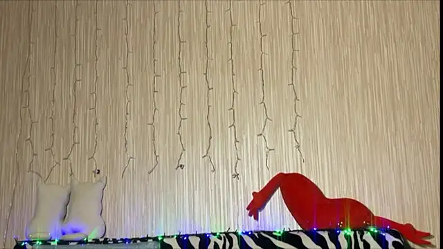 Snapshot of Asian_Vi chatting on 03-17-25, 12:35 Asian Vi online show from 03-17-25, 12:35