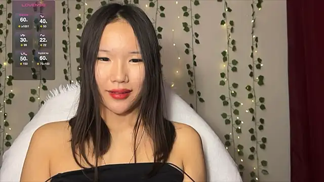 Snapshot of Asian_Vi chatting on 09-13-25, 04:51 Asian Vi online show from 09-13-25, 04:51