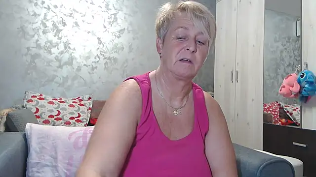 RosesandLillies online show from 11-11-25, 05:46