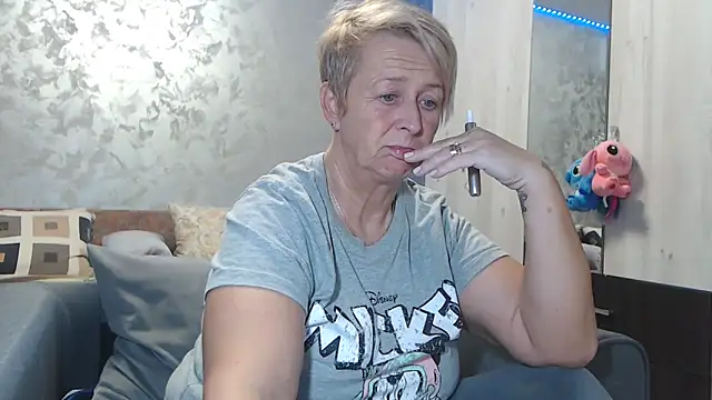 RosesandLillies online show from 02-16-26, 06:15