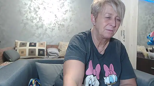 RosesandLillies online show from 02-17-26, 06:14