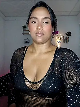 Snapshot of victoria_roussee chatting on 02-18-26, 04:52 victoria roussee online show from 02-18-26, 04:52