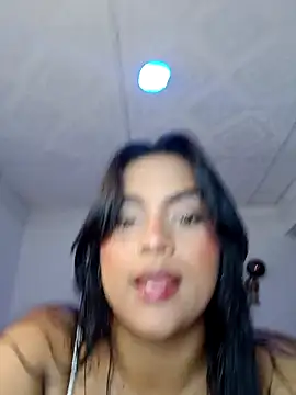 Snapshot of victoria_roussee chatting on 02-26-26, 07:18 victoria roussee online show from 02-26-26, 07:18