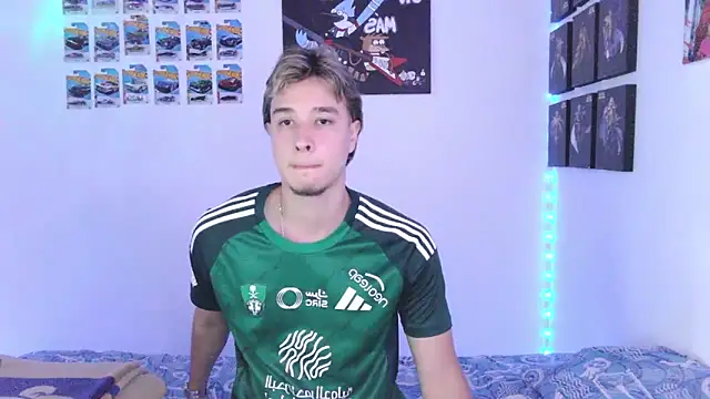 Snapshot of jack_walker190 chatting on 11-07-25, 07:47 jack walker190 online show from 11-07-25, 07:47