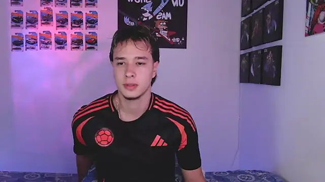 Snapshot of jack_walker190 chatting on 12-03-25, 11:19 jack walker190 online show from 12-03-25, 11:19