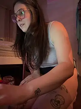 Snapshot of Rosiee69_ chatting on 03-04-25, 10:49 Rosiee69 online show from 03-04-25, 10:49